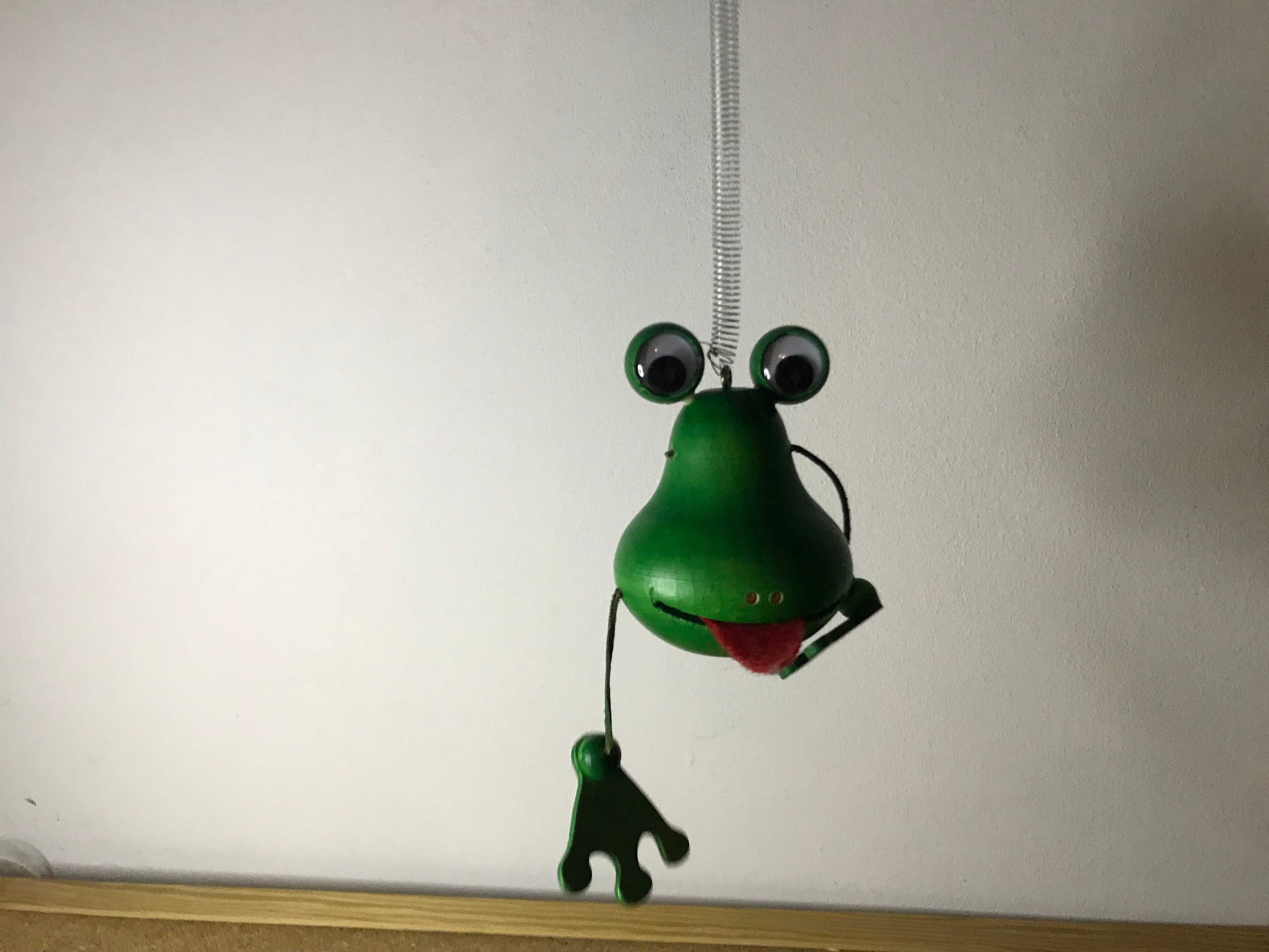 Fajna Żaba Żabka Na Sprężynie Zawieszka Ozdoba Crazy Frog