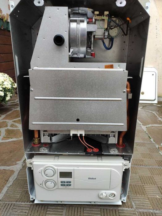 Газовый котел 2х контурный турбированный Vaillant turbo tec plus