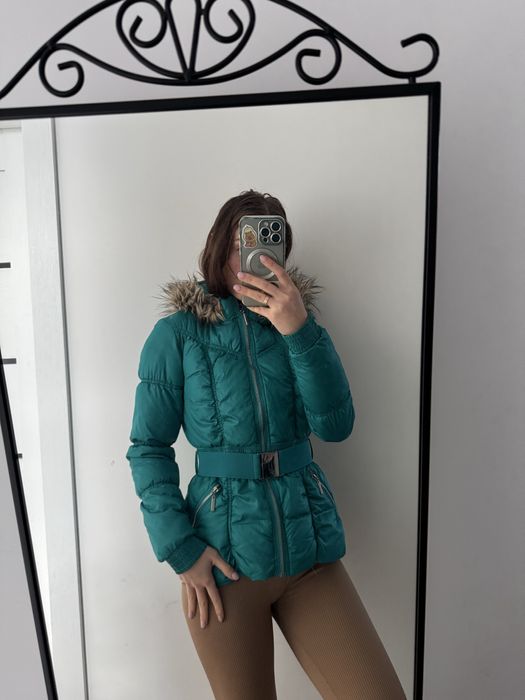 Kurtka pikowana piękny kolor z paskiem H&M