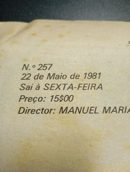 jornal A RUA com 257 números,falta um número para a coleção completa