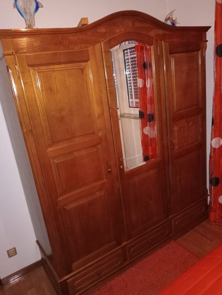 Vendo mobiliário de quarto