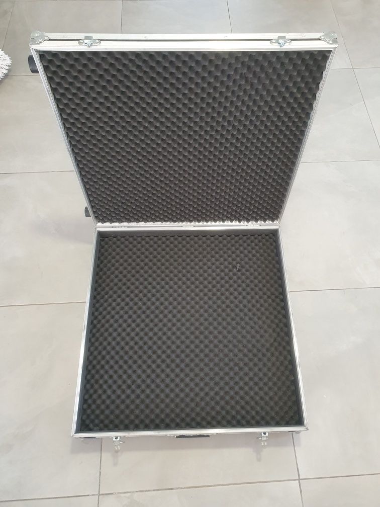 Flight case como nova