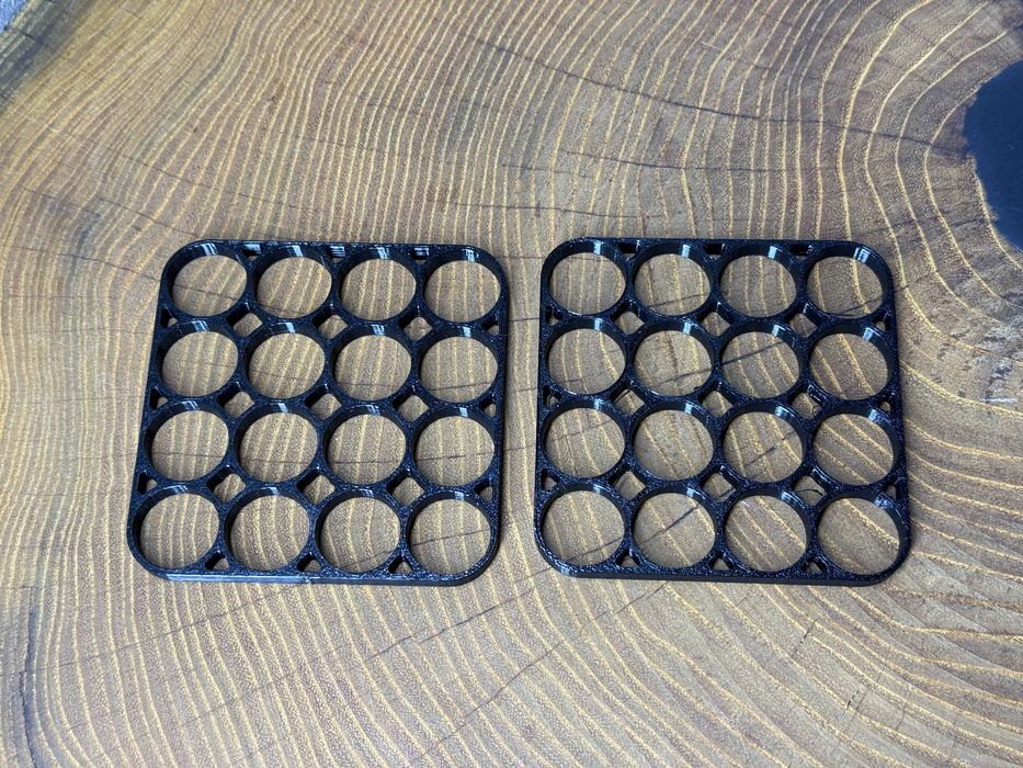 Uchwyt / koszyk na ogniwa 18650 – solidny i precyzyjny element, 4x4