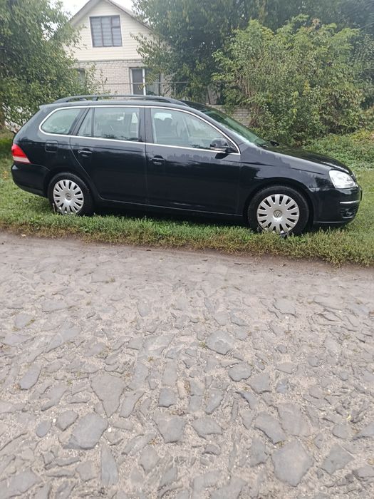 Продам Фольксваген гольф 2009 року випуску. Мотор 1.4 на 122 к.с  .