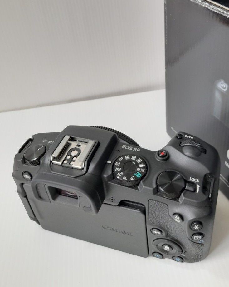 Kit Canon EOS RP + RF 24-105 f/4-7.1 IS STM (novo)