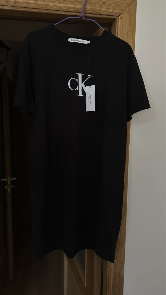 футболка сукня оверсайз Calvin Klein