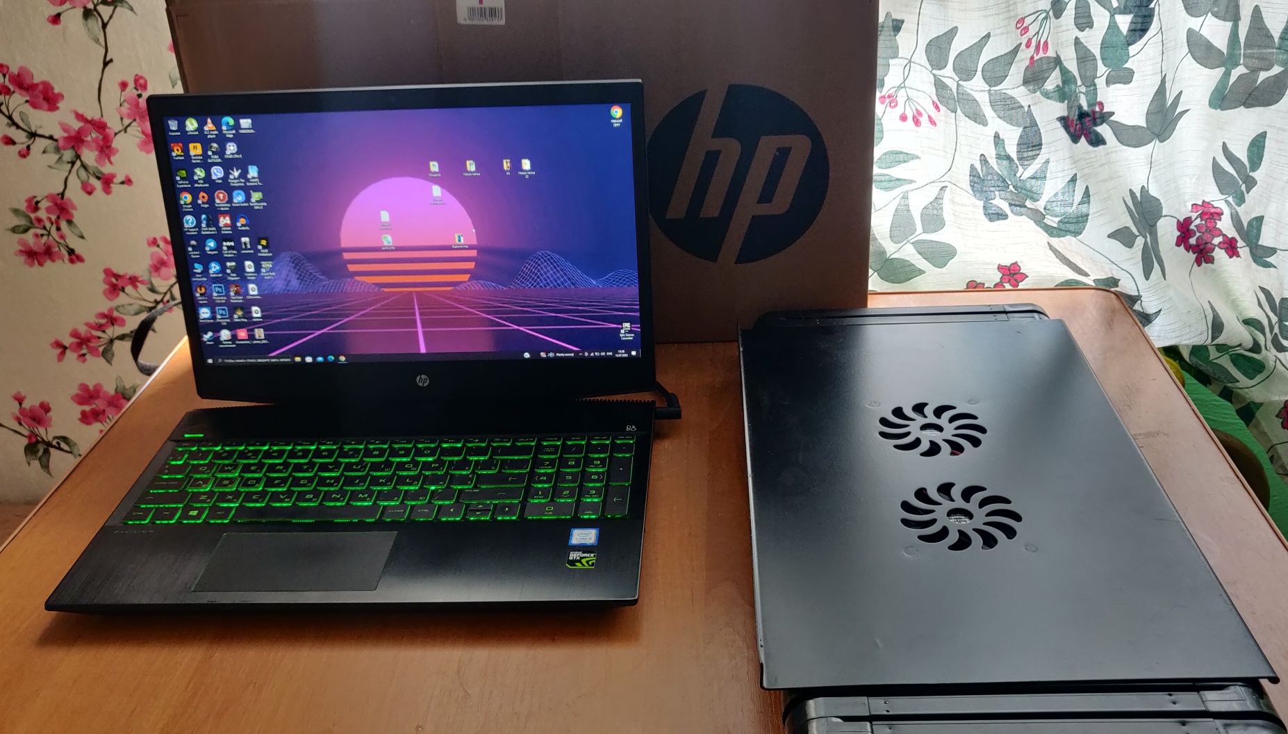 Продам ноутбук HP pavilion gaming 15,i5 8300h/gtx1060/8gb/1TB