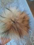 Pompon z naturalnego jenota