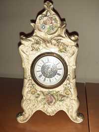 Antiguidade-Relógio muito antigo com mais de 80 anos