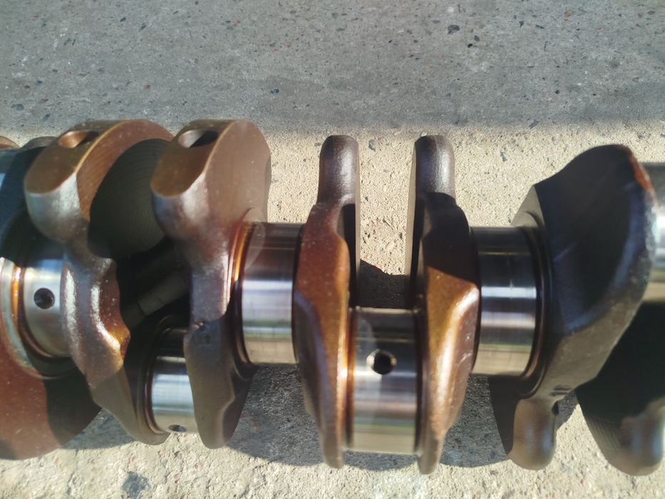 Wał korbowy Volvo 2.5t 7810 ford focus st mondeo