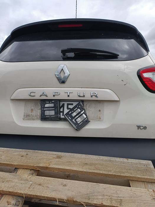 Tylna klapa bagażnika renault captur