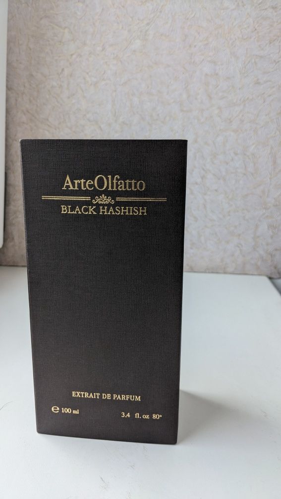 Продам коробку з під парфумованої води ArteOlfatto Black Hashish