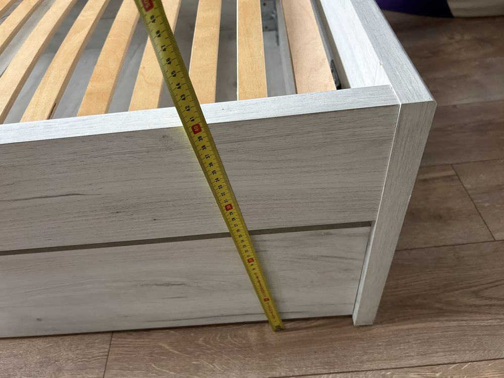 Łóżko drewniane 206x96 białe jasne z wysuwaną półką