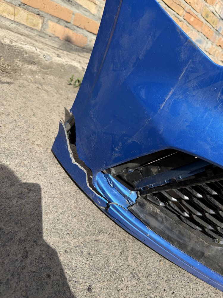Бампер передній ауді rs 3