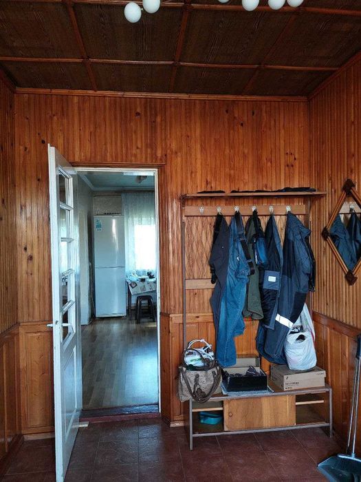 ДВА будинки та діл. 0,10 га, вул. Хотинська