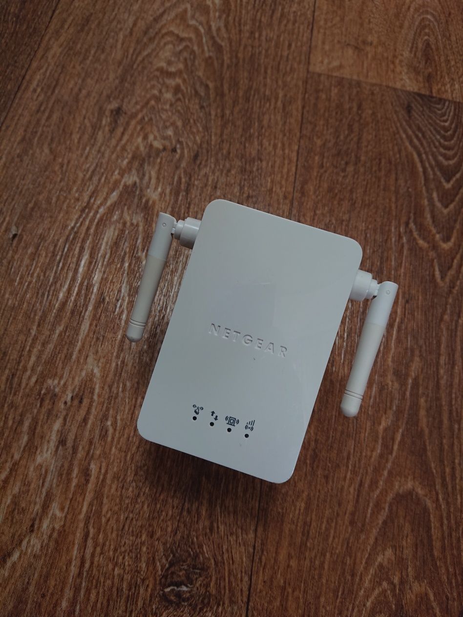 Універсальний розширювач WiFi Netgear WN3000RP