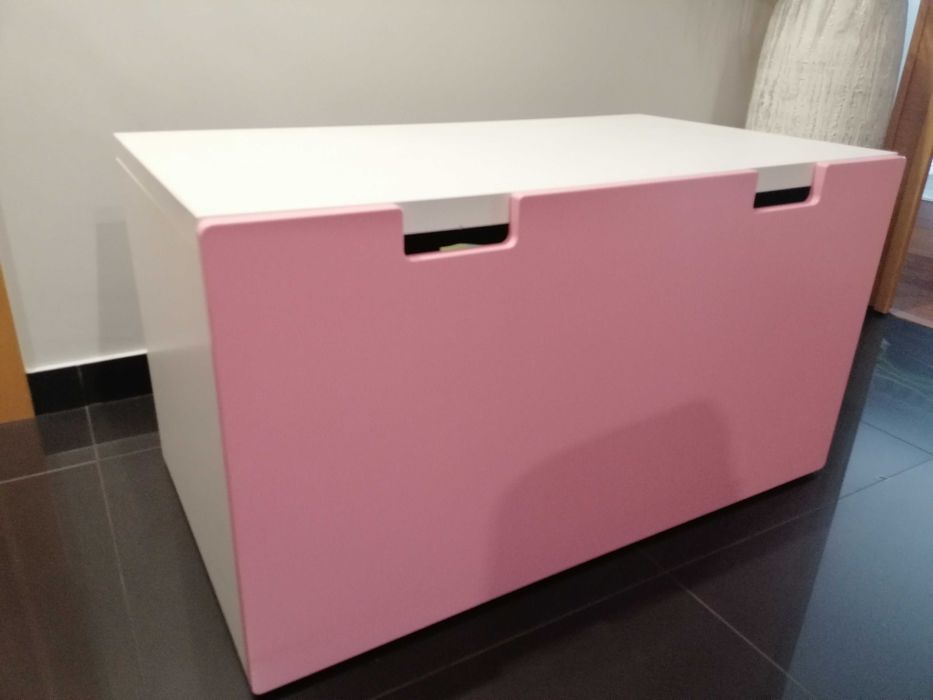 Móvel criança cor de rosa