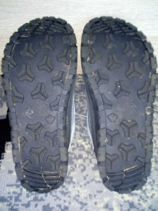 Buty dziecięce Quechua Waterproof r. 34 wkl.22,5 stan bardzo dobry