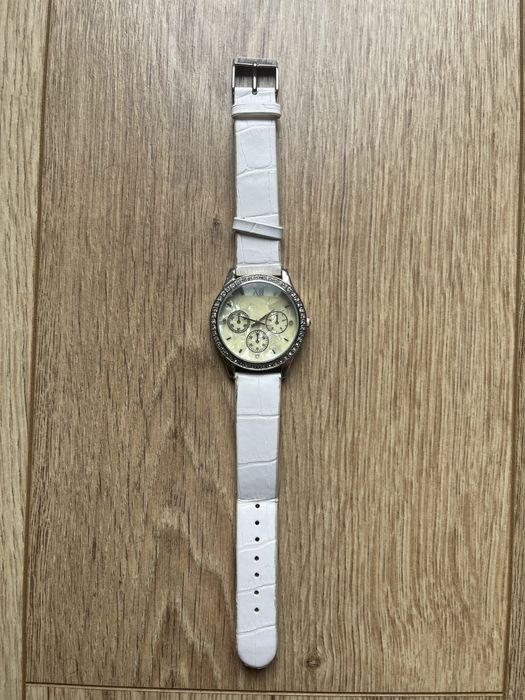 Zegarek damski biały