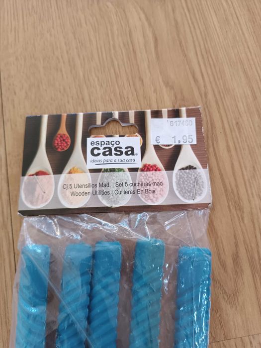 5 colheres de pau 1€, todas diferentes