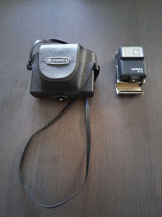 Máquina fotográfica Yashica Electro 35 GSN
