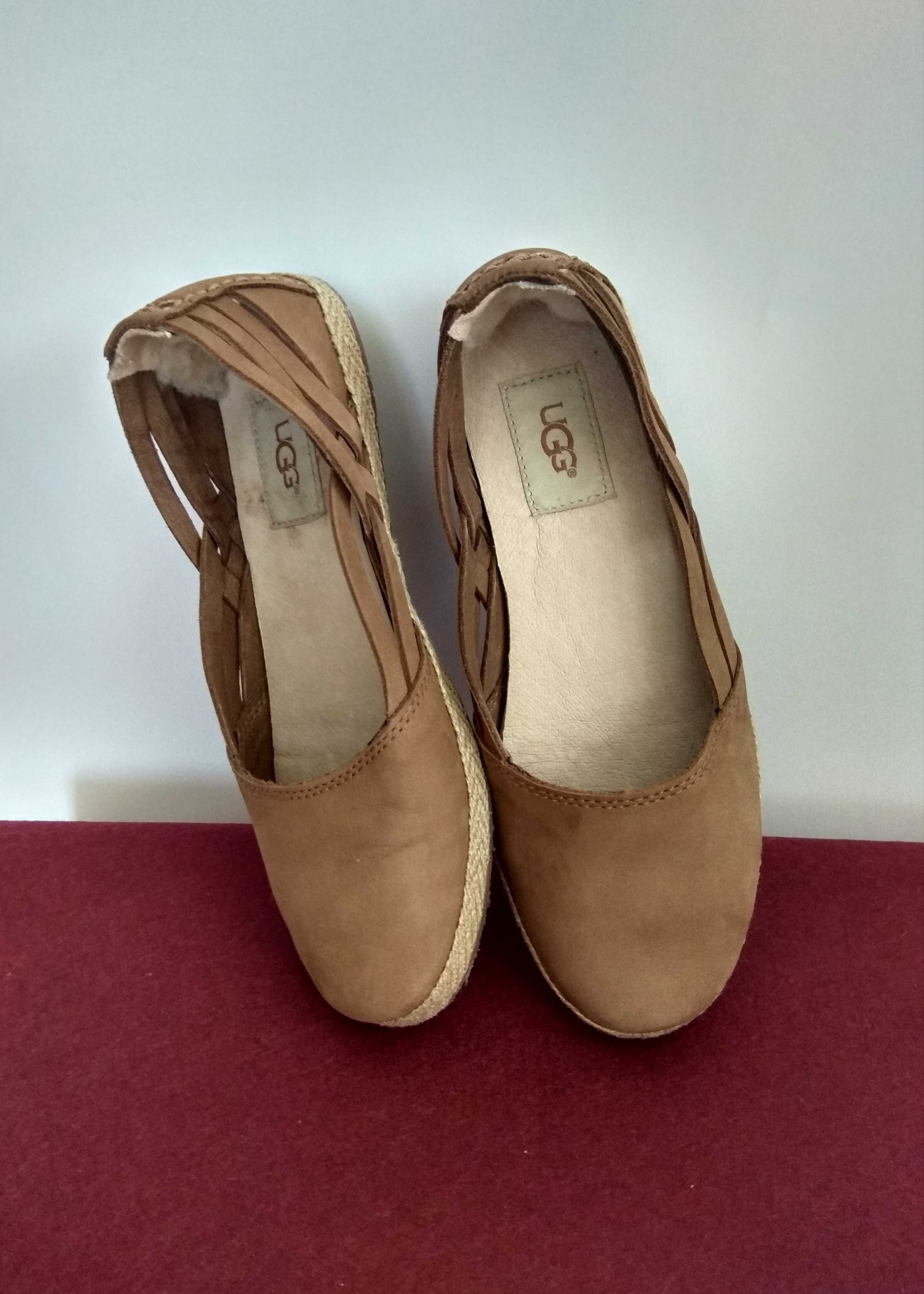 Кожаные мокасины UGG