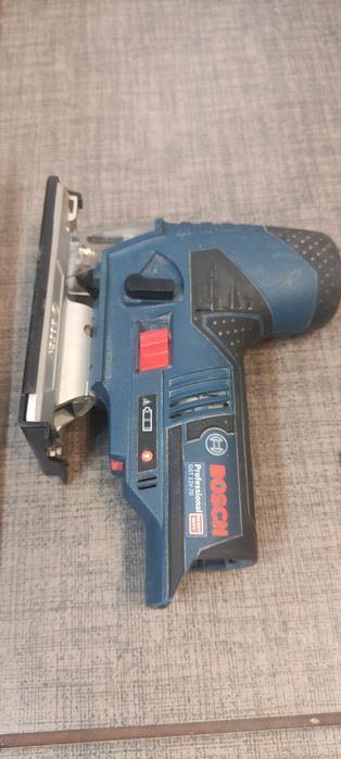 Wyrzynarka Bosch gst 12v-70