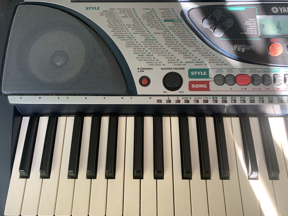 Keyboard YAMAHA PSR-240