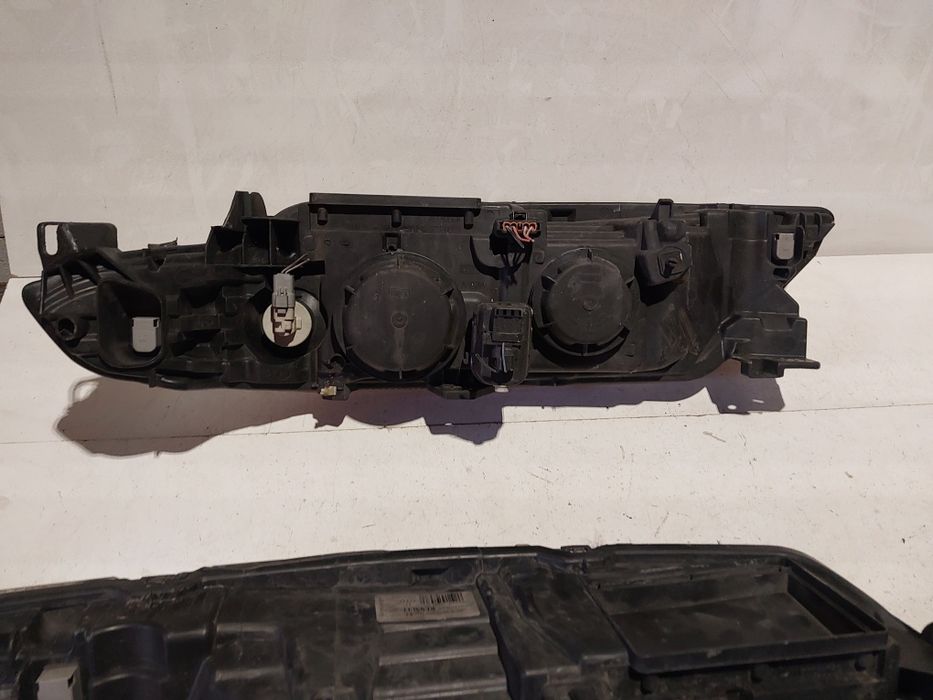 Renault Laguna II lampa przednia prawa lewa reflektor prawy lewy