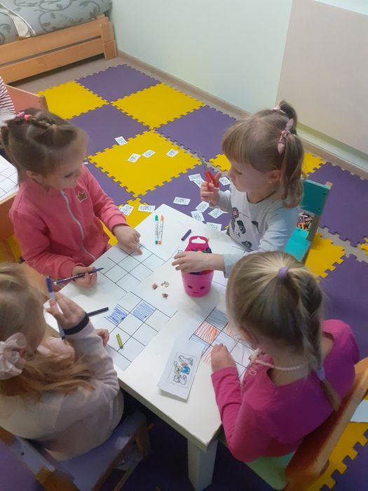 Дитячий клуб запрошує діток від 2-6років повний і непоганий день