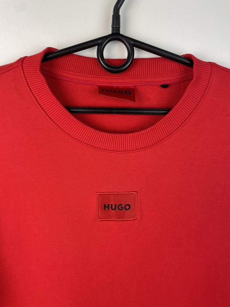 Свитшот Hugo center box logo