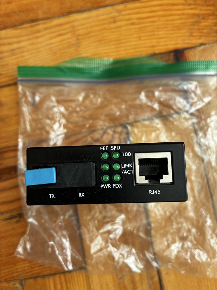 Оптоволоконний конвертер 10/100 Fiber T