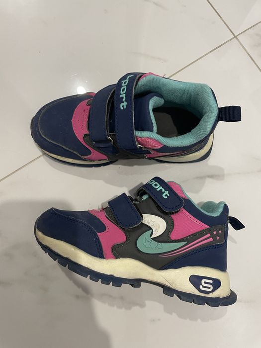 Кросівки дитячі