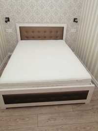 Drewniane łóżko sypialniane 140/200cm