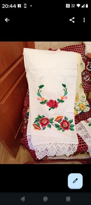 Продам рушник вишитий вибитим узором