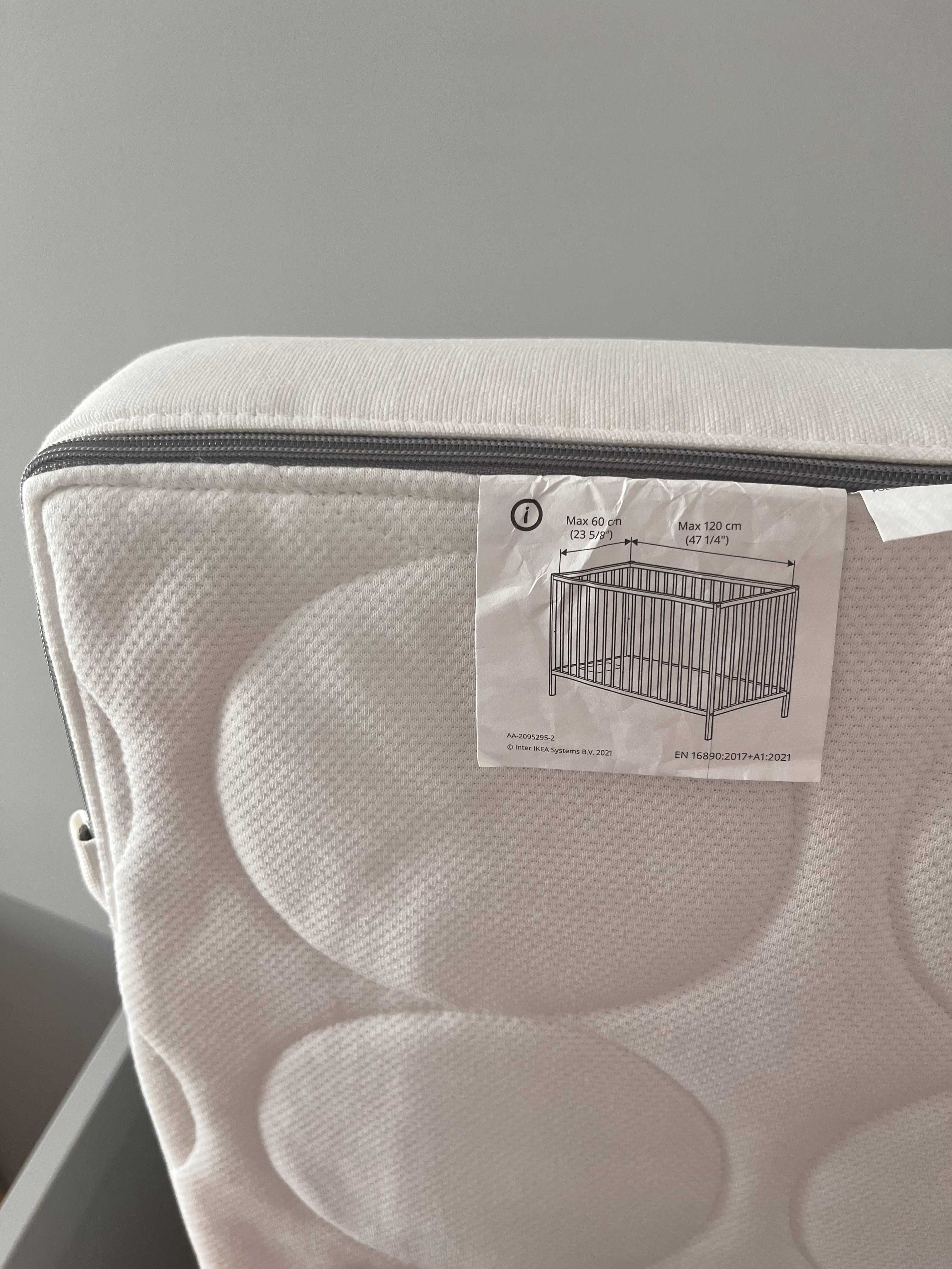 Łóżeczko niemowlęce IKEA SUNDVIK szary + materac JÄTTETRÖTT