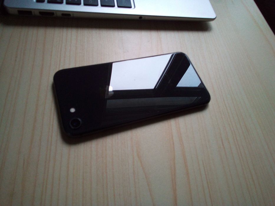 Iphone 8 64 гб , neverlock , оригінальний
