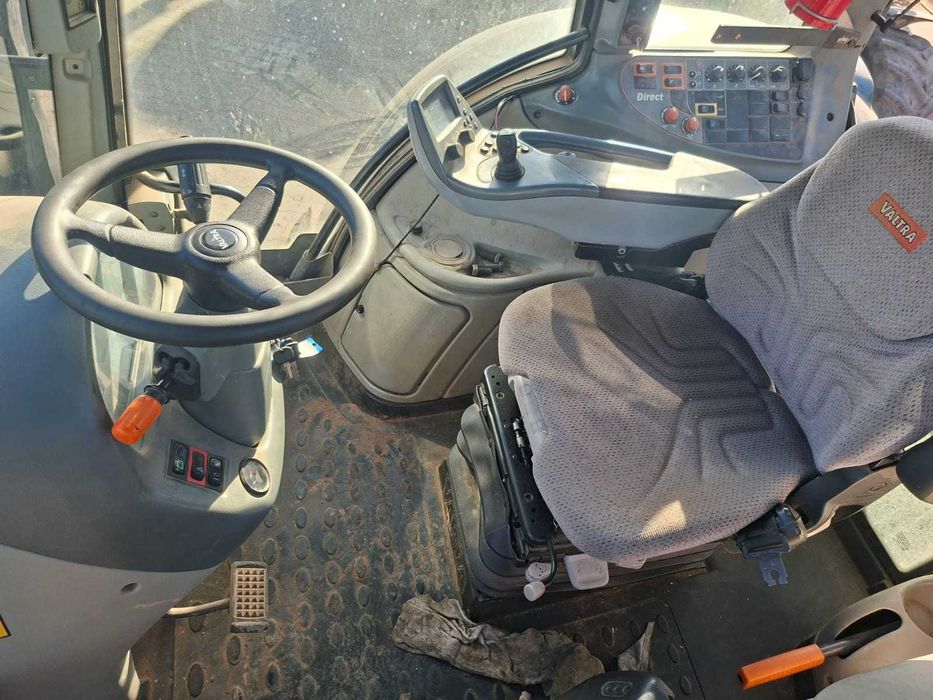 Ciągnik rolniczy Valtra T203, John Deere, Fendt