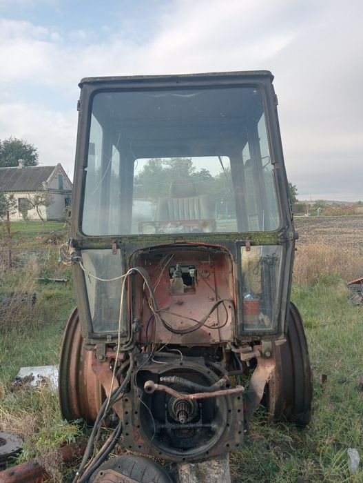 Кабіна велика на трактор ЮМЗ 6
