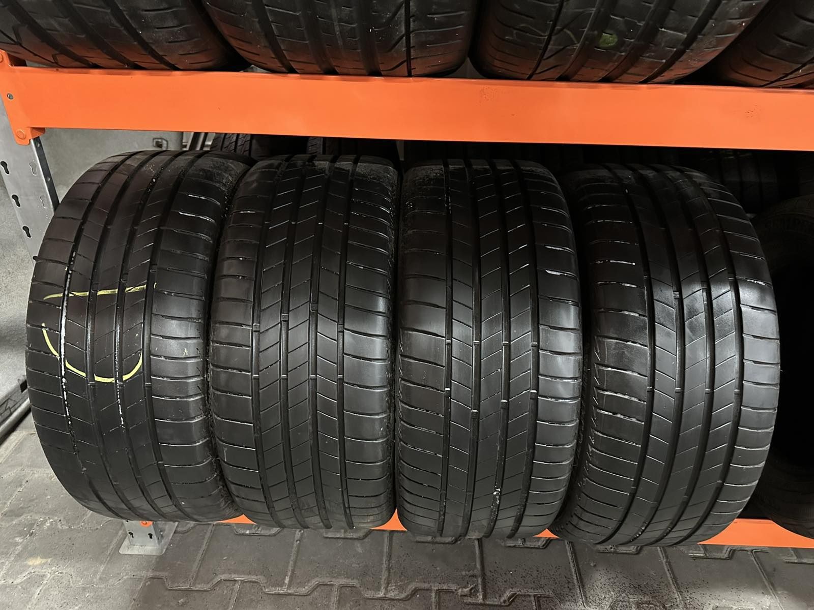 Шини Резина Літо 255/45 R18 103H Bridgestone Turanza T005
