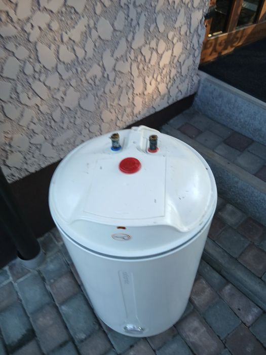 Бойлер на 80літрів