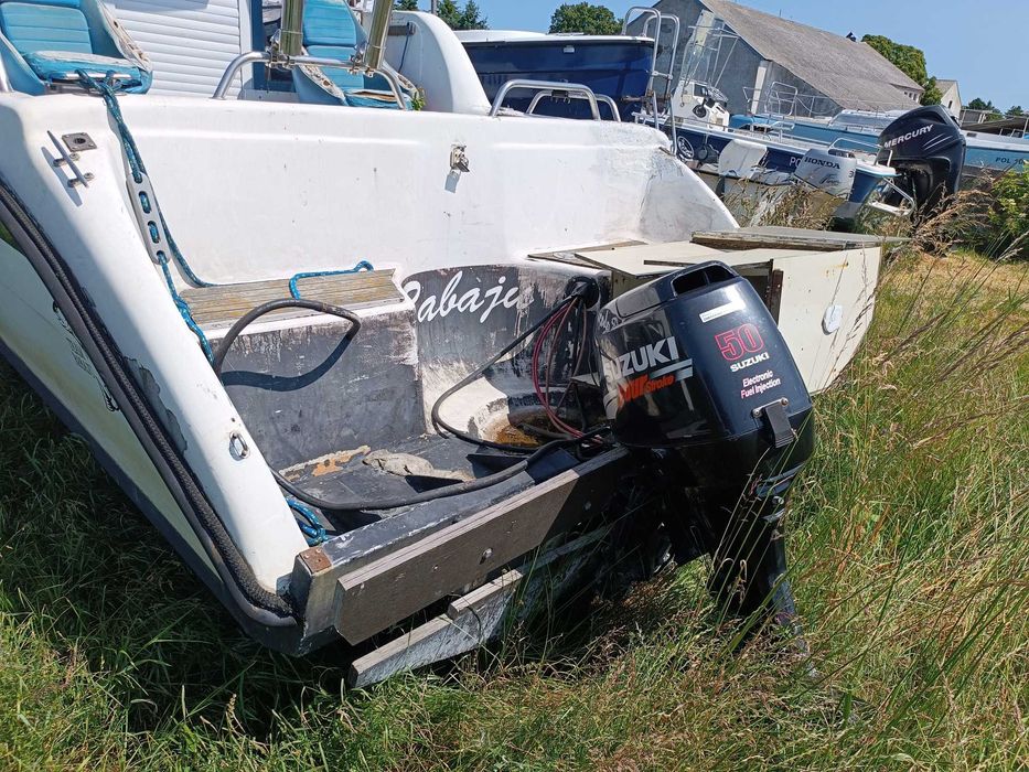 Łódź wędkarska motorowa kabinowa delfin 650