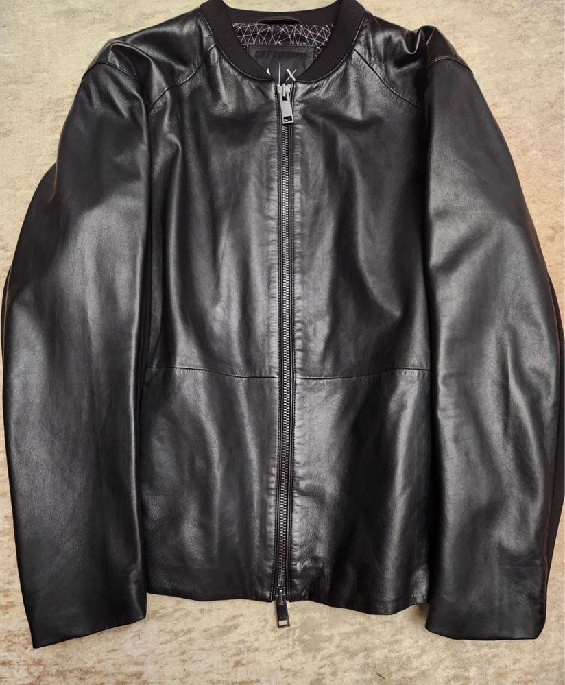 Продам оригинальную куртку Armani