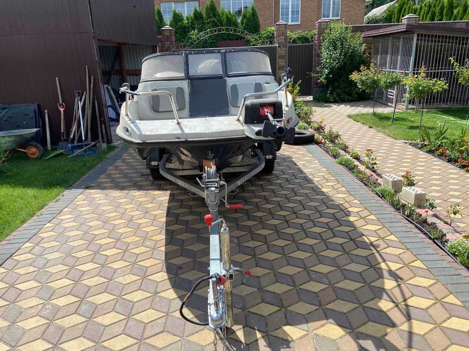 Моторний човен Барс-400, з документами.