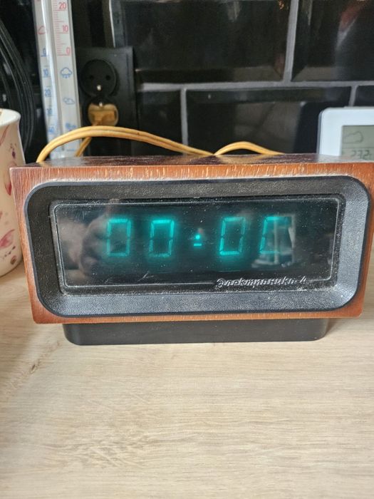 Zegar PRL elektronika 4
