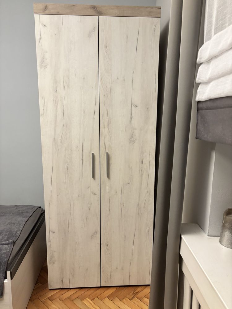 Szafa w pięknym kolorze 80cm