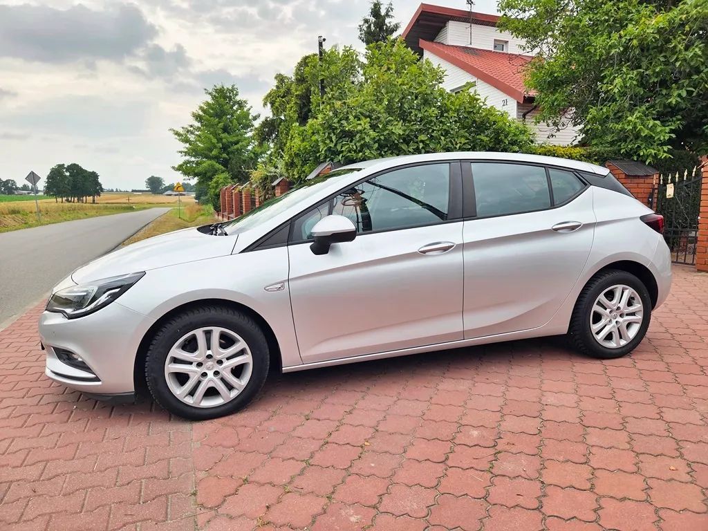 Opel Astra Duża Nawi. klimatronic. Full-serwis