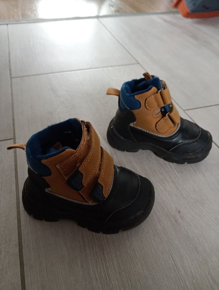 Buty przejściowe dziecięce