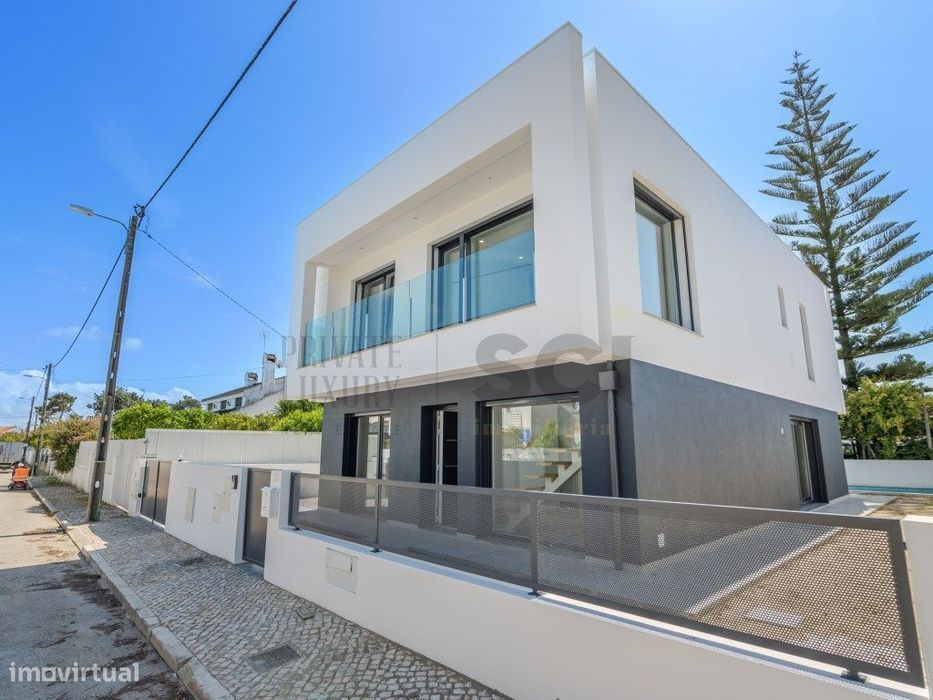 Moradia Independente T4 Isolada Aroeira Piscina e Garagem