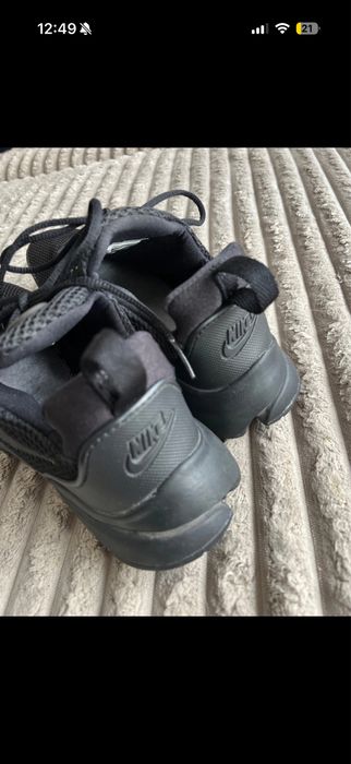 Czarne nike sportowe 36